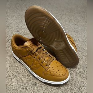 W Nike Dunk Low “Quilted Wheat”